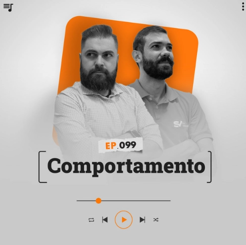 Capa do podcast Papo de Vendedor, nas cores branca, nas bordas, e laranja ao centro. No centro, Leandro Munhoz, à esquerda, branco, loiro, de barba, cabelos curtos, com expressão séria e Daniel Mestre, à direita, branco, moreno, de barba e sorrindo, olhando para o horizonte do lado esquerdo. Os dois com camisas brancas. Abaixo, o título do episódio, na cor preta, "Comportamento".