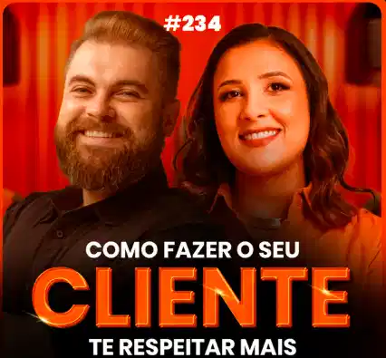 Capa do podcast Papo de Vendedor com a foto da convidada, Daiane Lodi, à direita, morena, cabelos castanhos no ombro e camisa social laranja. Ao fundo, uma cortina laranja e um microfone ao centro. Ao lado da convidada, o host, Leandro Munhoz. Abaixo, o título, na cor laranja e branca, Como fazer o seu cliente te respeitar mais, sobre abordagem, prospecção em vendas.