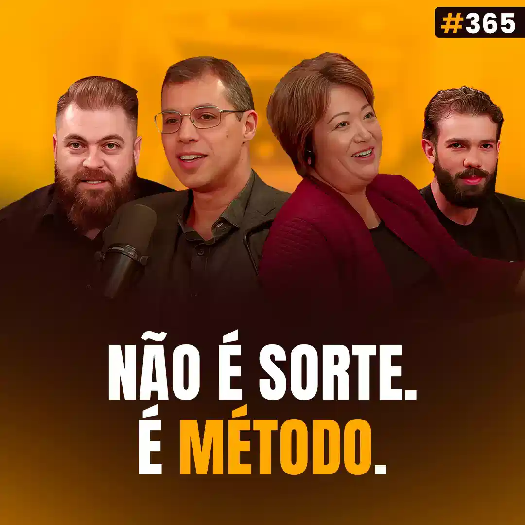 Capa do podcast Papo de Vendedor na cor amarela com a foto dos convidados, André Estêvão e Fábia Tanabe da Huesker do Brasil, ao centro. Ao lado, os hosts, Daniel Mestre e Leandro Munhoz. Abaixo, o títul oda capa, Não é Sorte, é Método, sobre O que torna Vendas B2B Realmente Lucrativas!